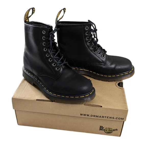 Dr. Martens 1460 Black Wintergrip Lace Up Boots - Picture 1 of 10